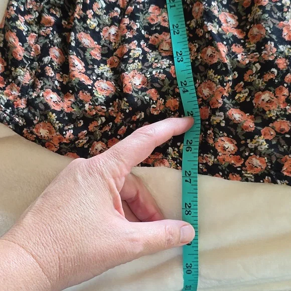 Maurices Floral Lace Blouse Size XL‎ - Picture 10 of 10